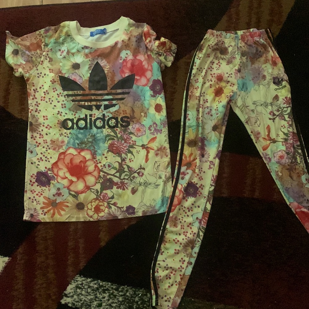 Authentic Adidas 2piece legging outfit